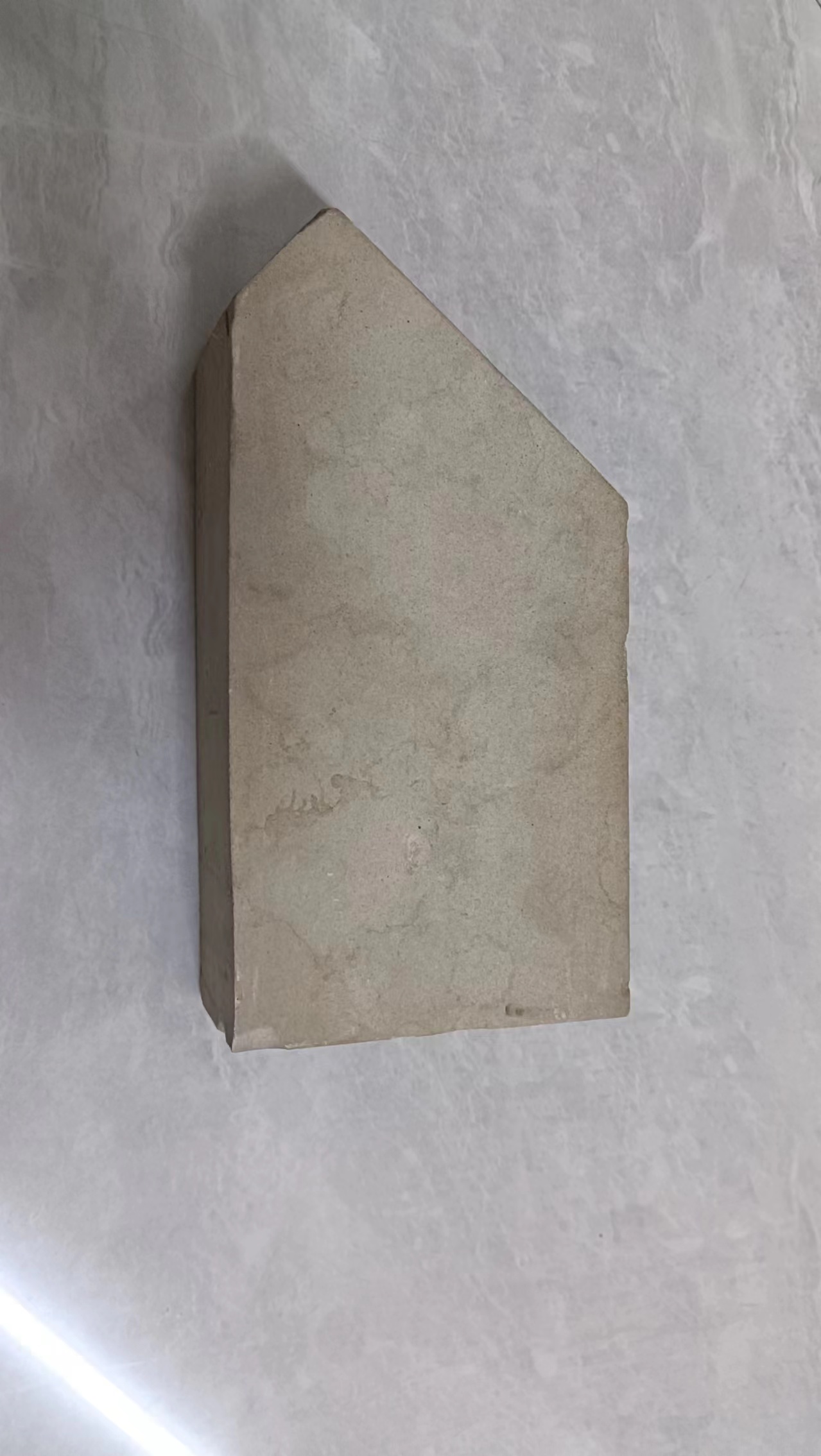 端面楔型耐酸磚的優(yōu)點是什么？